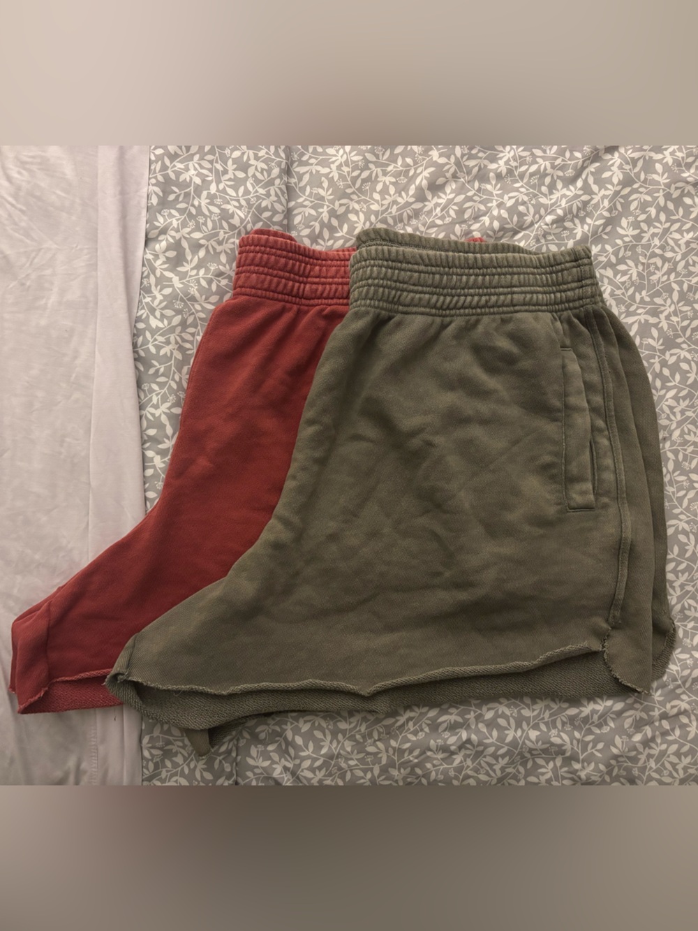 2 pairs aerie sweatshirts like new